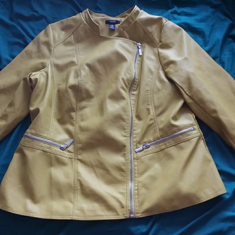 Alfani non leather jacket
